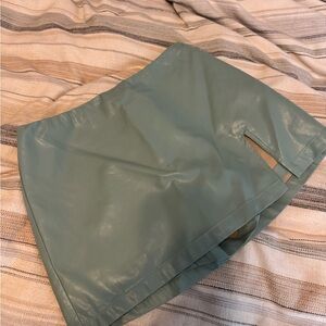 Vestique Seafoam Women's Skort